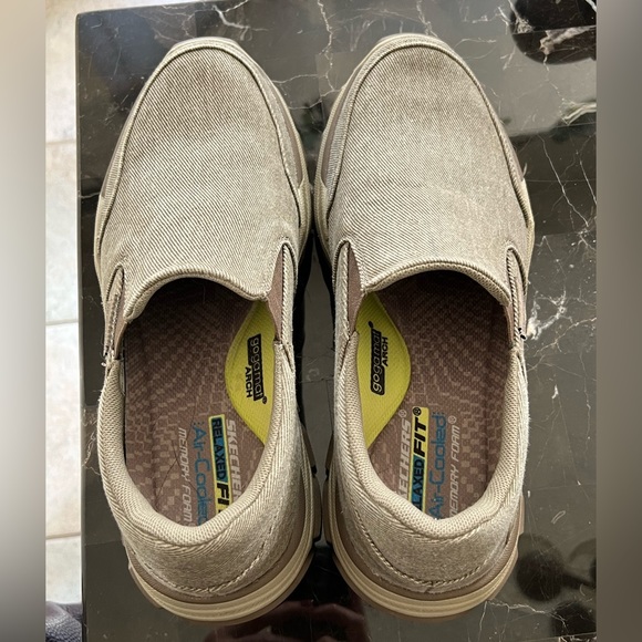 New w/o box men’s Sketchers Relaxed Fit Respected - Fallston. Size 11. Taupe. - Picture 12 of 12